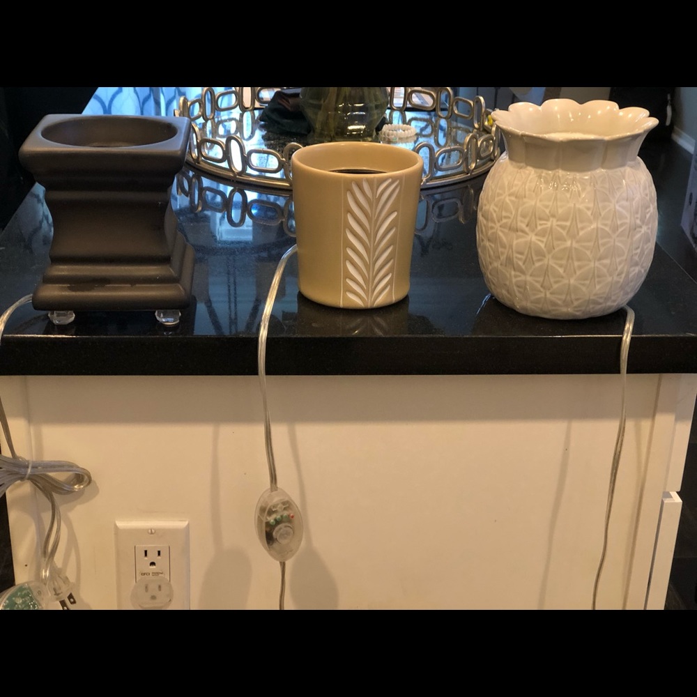 SOLD!! Gold Canyon Scent Pod Warmers